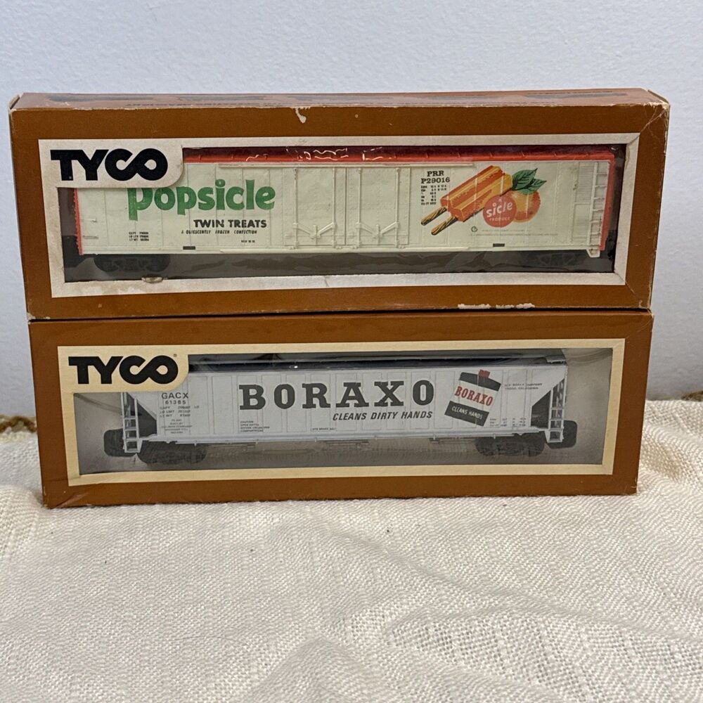 TYCO HO Scale Boraxo 54’ Covered Hopper & Popsicle Freight Train New In Box